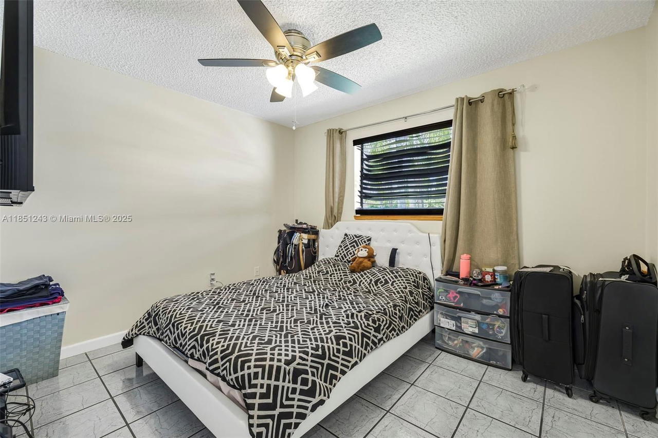 Real estate property located at 25425 128th Ave, Miami-dade, Princetonian West, Homestead, FL