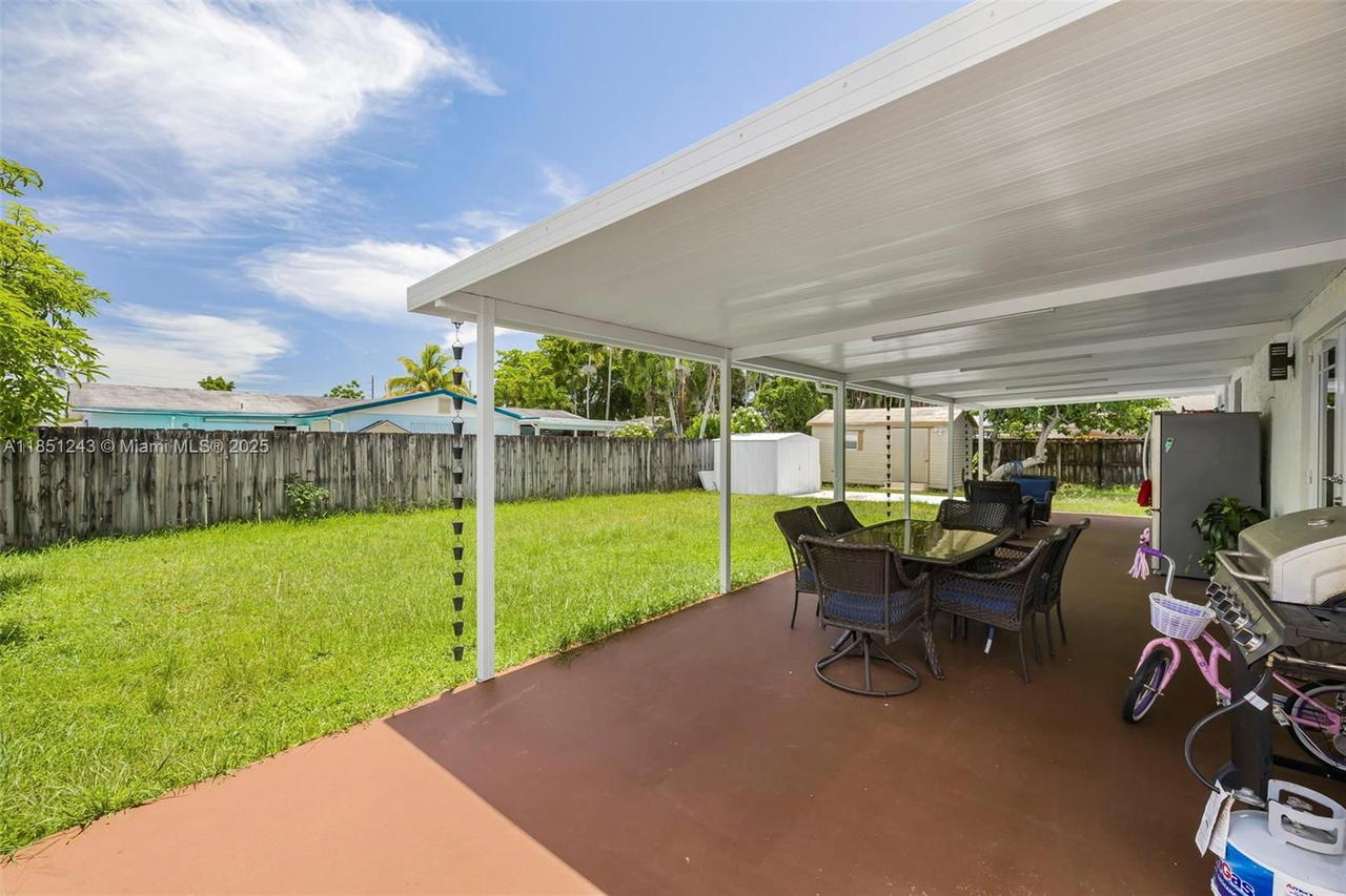 Real estate property located at 25425 128th Ave, Miami-dade, Princetonian West, Homestead, FL