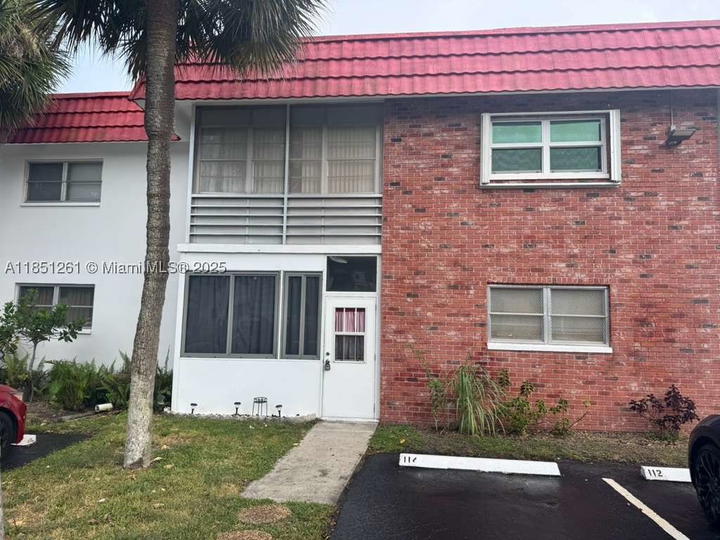 Real estate property located at 2251 48th Ter #114, Broward, Castle Apartments 7 Condo, Lauderhill, FL