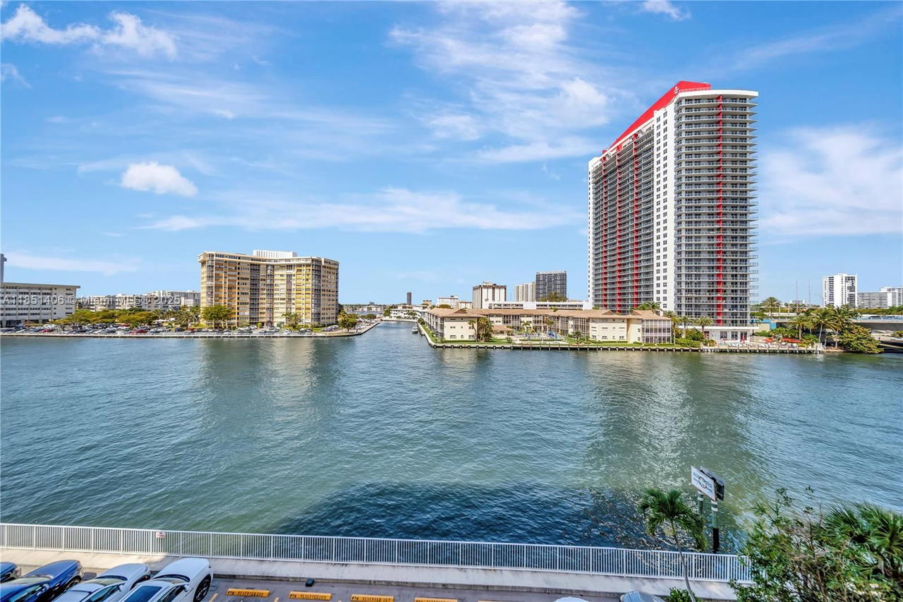 Real estate property located at 1833 Ocean Dr #511, Broward, Plaza Towers North Condo, Hallandale Beach, FL