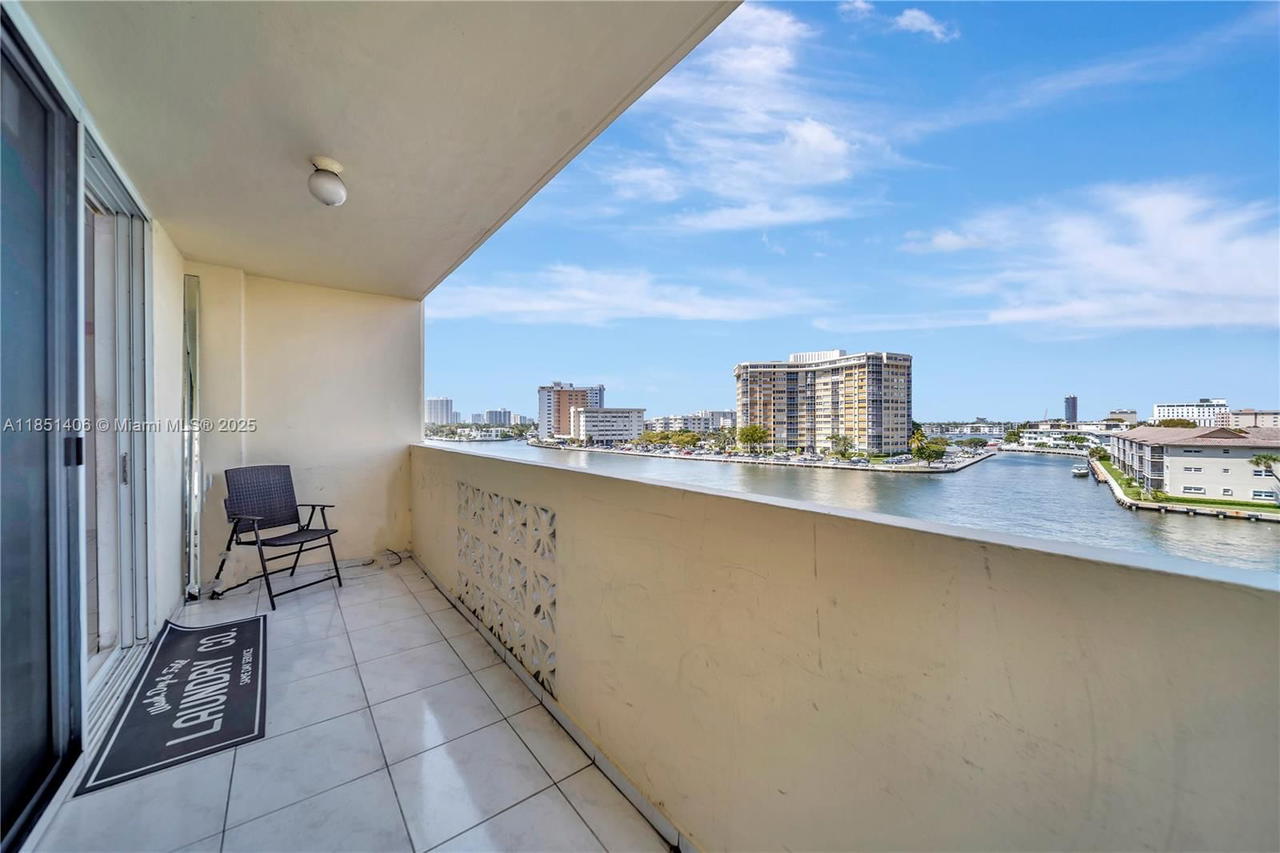 Real estate property located at 1833 Ocean Dr #511, Broward, Plaza Towers North Condo, Hallandale Beach, FL