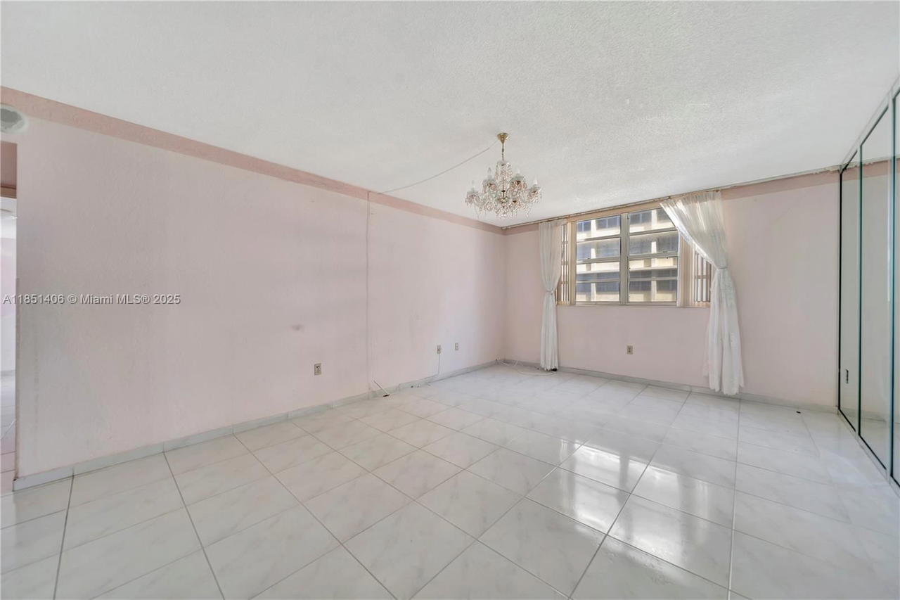 Real estate property located at 1833 Ocean Dr #511, Broward, Plaza Towers North Condo, Hallandale Beach, FL