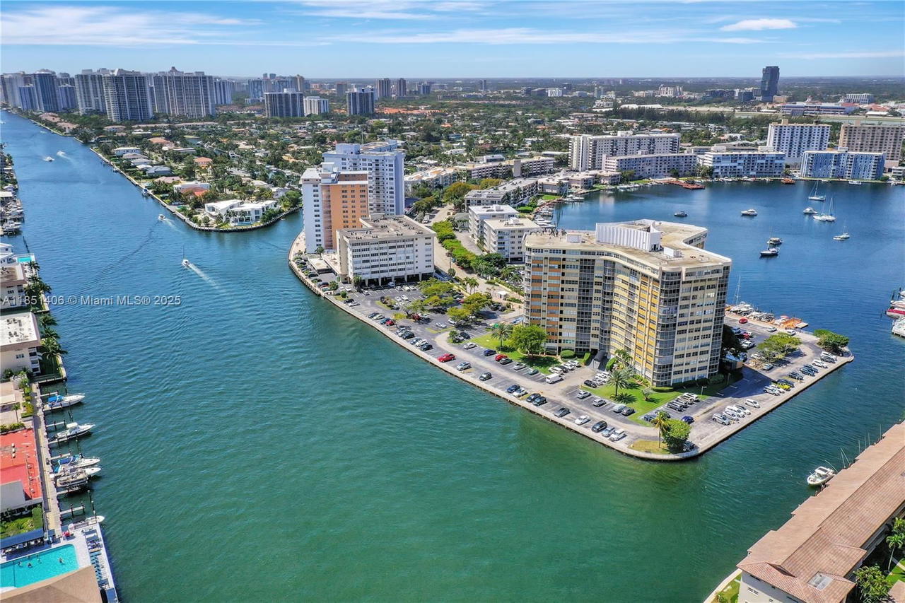 Real estate property located at 1833 Ocean Dr #511, Broward, Plaza Towers North Condo, Hallandale Beach, FL