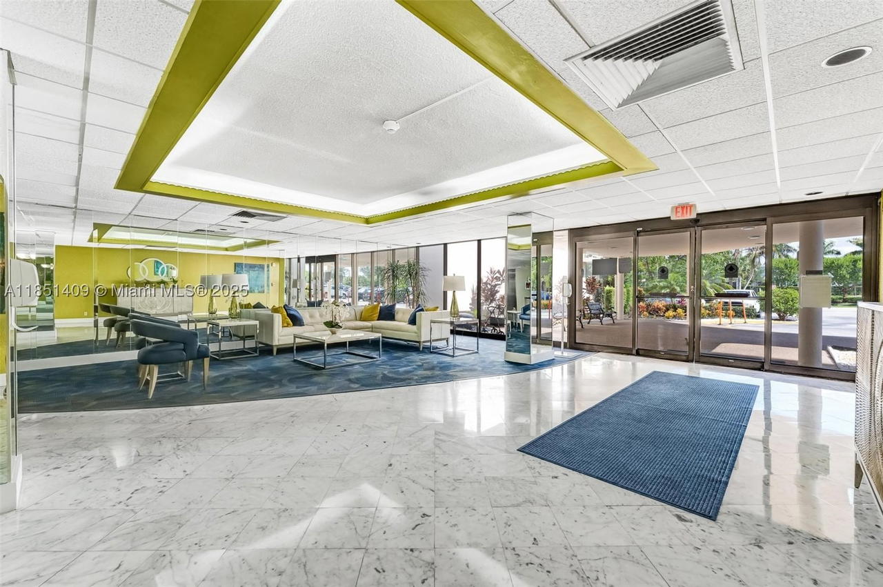 Real estate property located at 4330 Hillcrest Dr #516, Broward, Hillcrest East No 23 Cond, Hollywood, FL