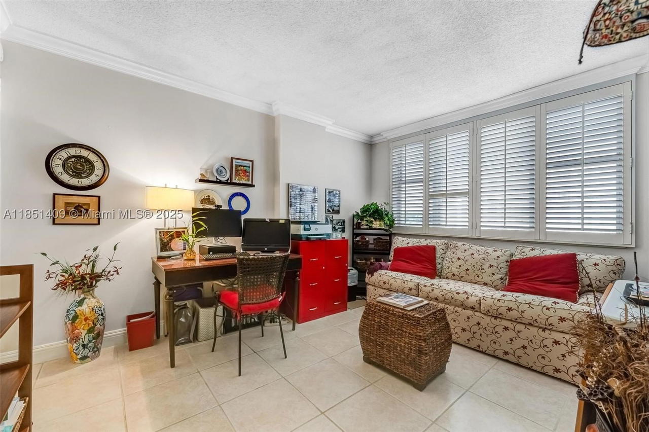 Real estate property located at 4330 Hillcrest Dr #516, Broward, Hillcrest East No 23 Cond, Hollywood, FL