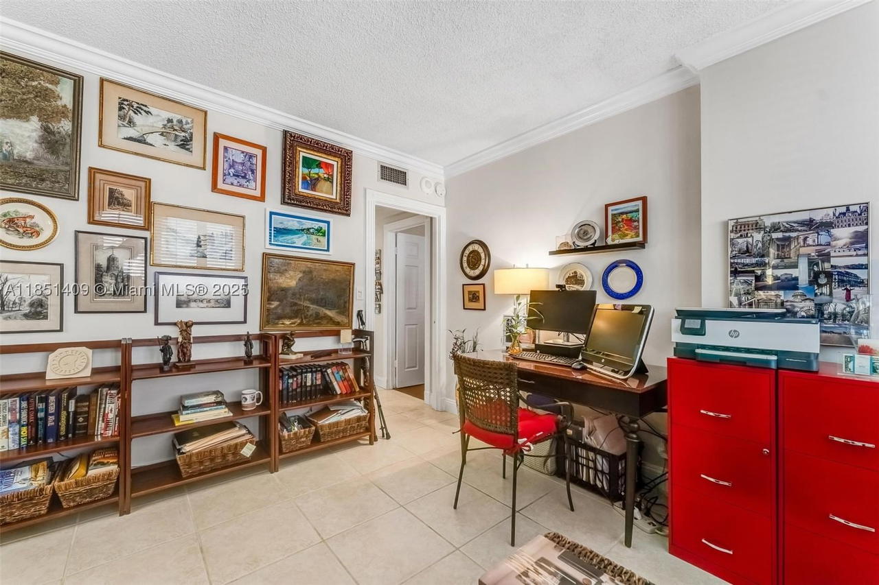 Real estate property located at 4330 Hillcrest Dr #516, Broward, Hillcrest East No 23 Cond, Hollywood, FL