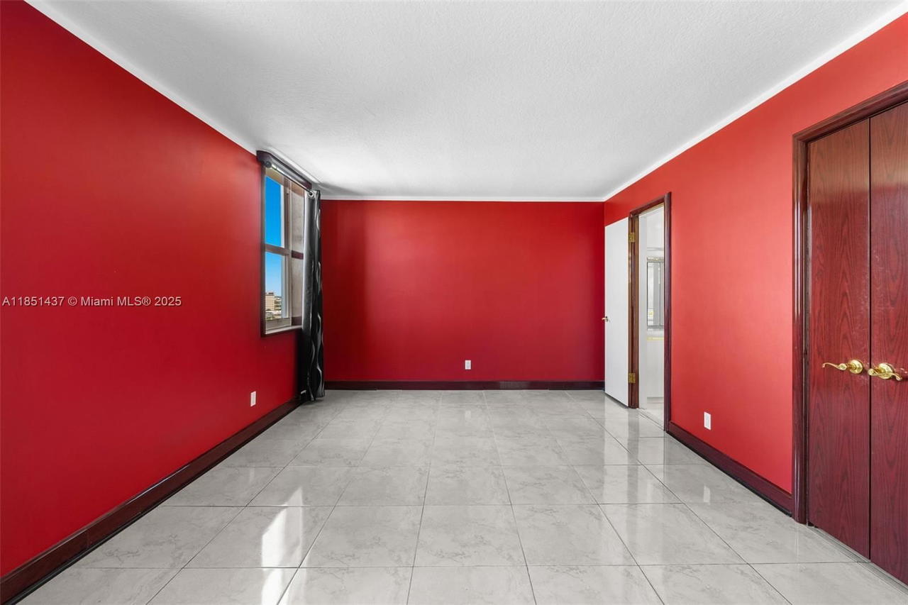 Real estate property located at 427 Golden Isles Dr #12D, Broward, Golden Horn South Condo, Hallandale Beach, FL