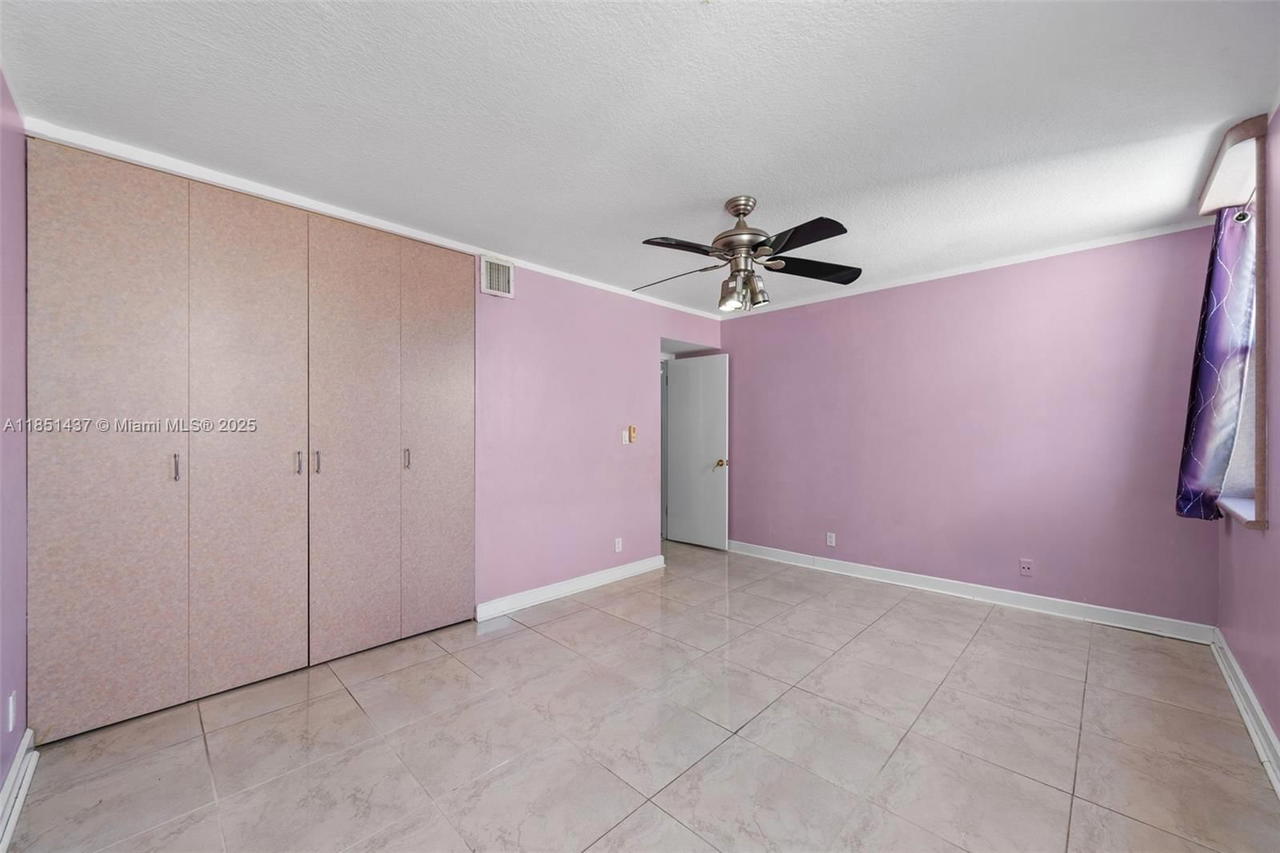 Real estate property located at 427 Golden Isles Dr #12D, Broward, Golden Horn South Condo, Hallandale Beach, FL