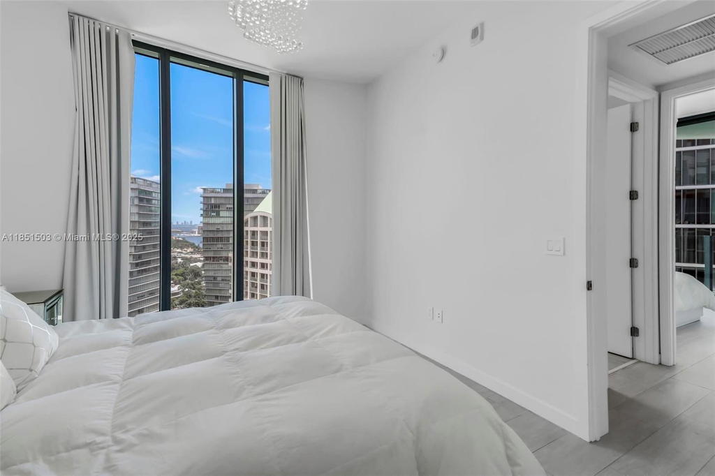 Real estate property located at 2831 Bayshore Dr #2204, Miami-dade, Club Residences At Park G, Miami, FL