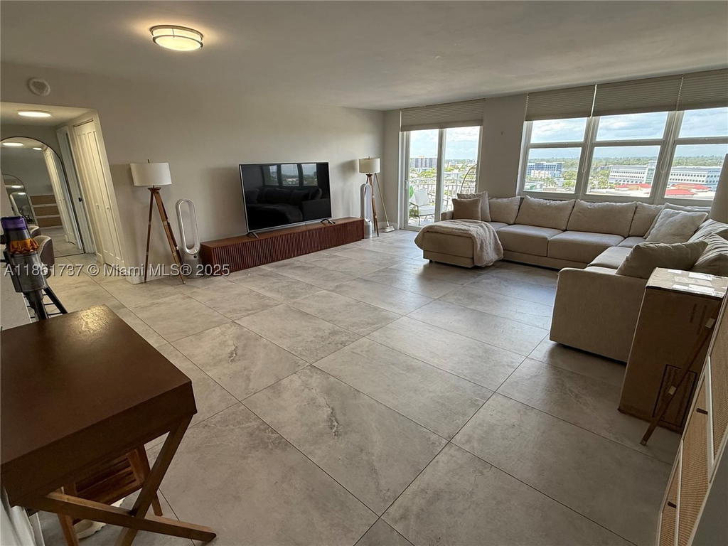 Real estate property located at 2100 Sans Souci Blvd B1406, Miami-dade, Bayview Towers Condo Sout, North Miami, FL