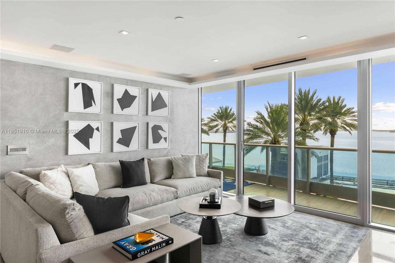 Real estate property located at 1331 Brickell Bay Dr #909, Miami-dade, Jade Residences At Bricke, Miami, FL