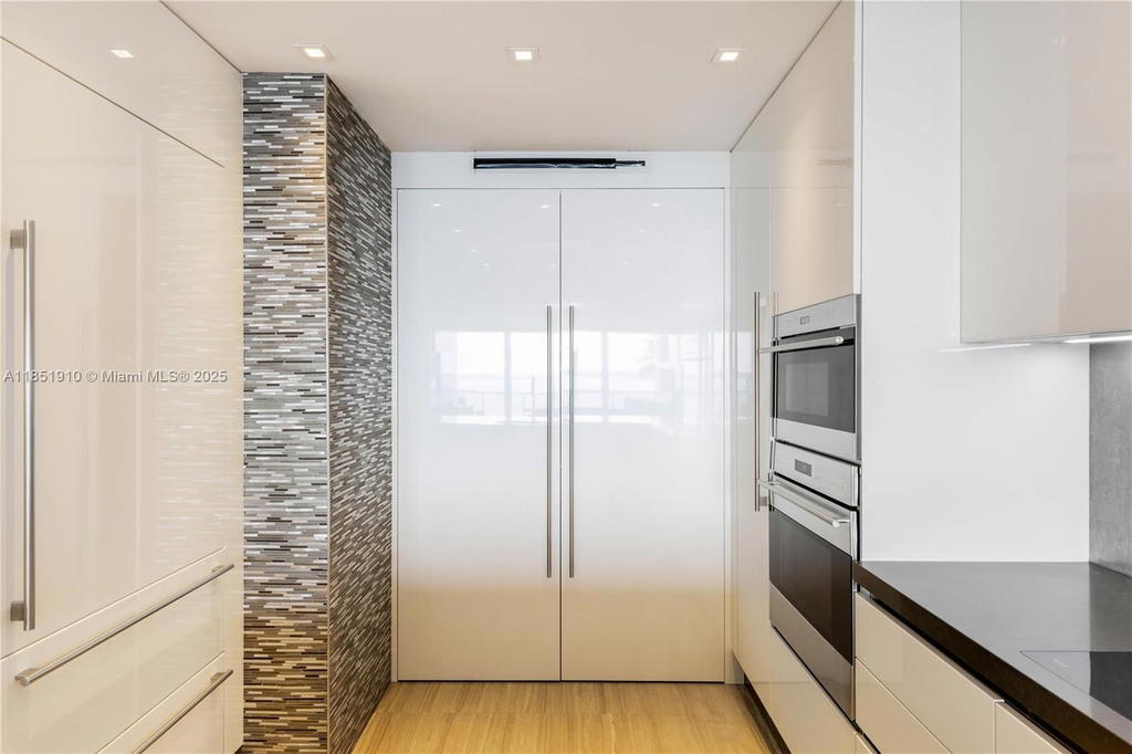 Real estate property located at 1331 Brickell Bay Dr #909, Miami-dade, Jade Residences At Bricke, Miami, FL