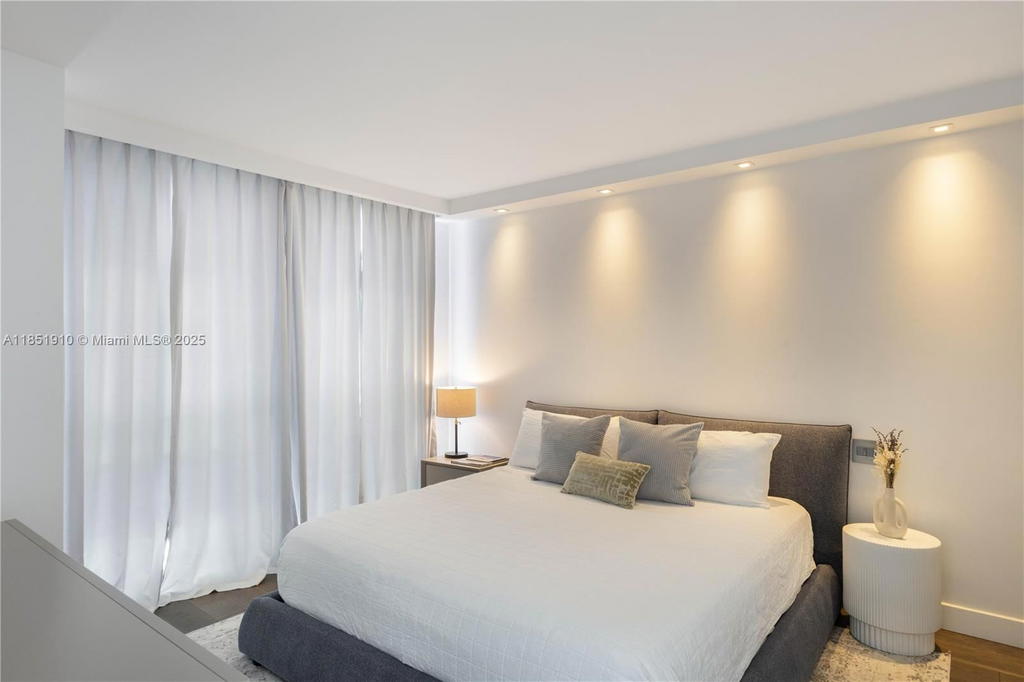 Real estate property located at 1331 Brickell Bay Dr #909, Miami-dade, Jade Residences At Bricke, Miami, FL