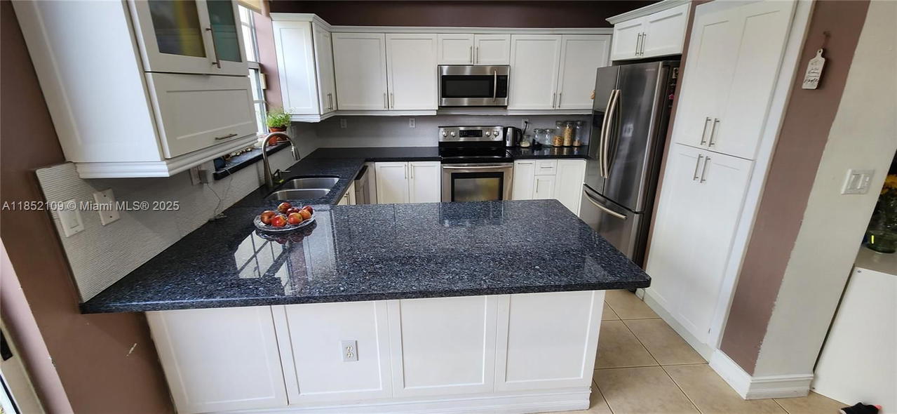 Real estate property located at 20732 80th Ct, Miami-dade, Saga Bay Townhomes 1st Ad, Cutler Bay, FL