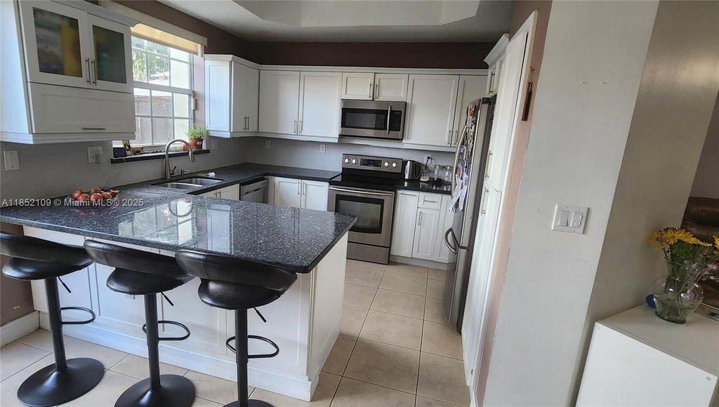 Real estate property located at 20732 80th Ct, Miami-dade, Saga Bay Townhomes 1st Ad, Cutler Bay, FL