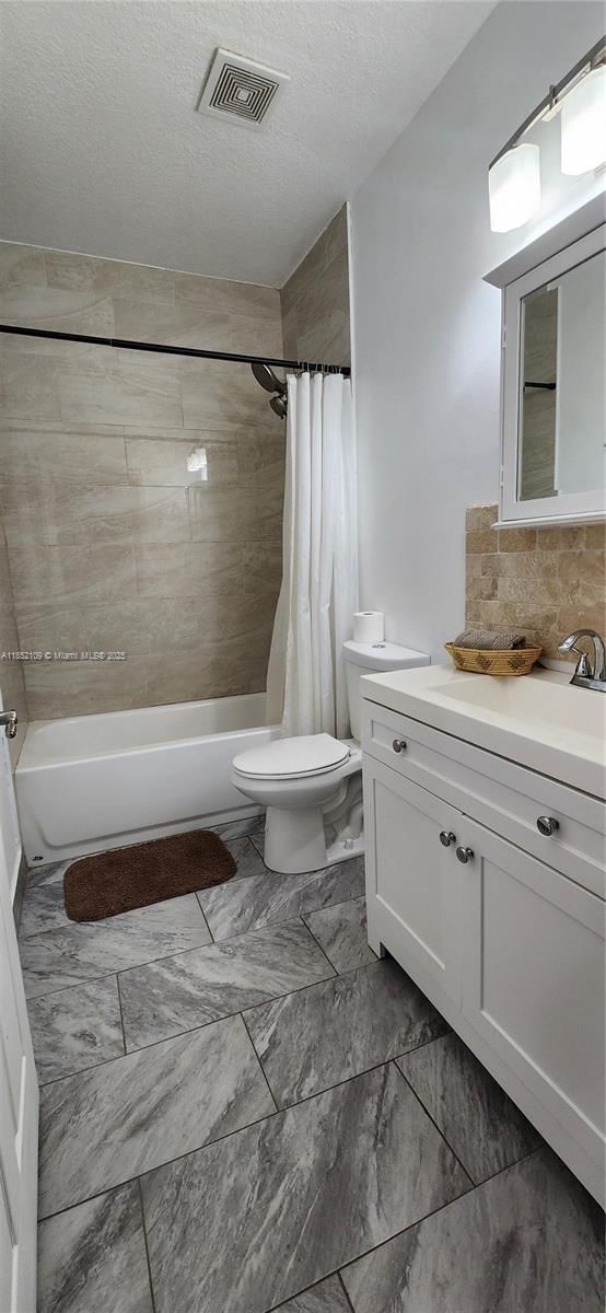 Real estate property located at 20732 80th Ct, Miami-dade, Saga Bay Townhomes 1st Ad, Cutler Bay, FL
