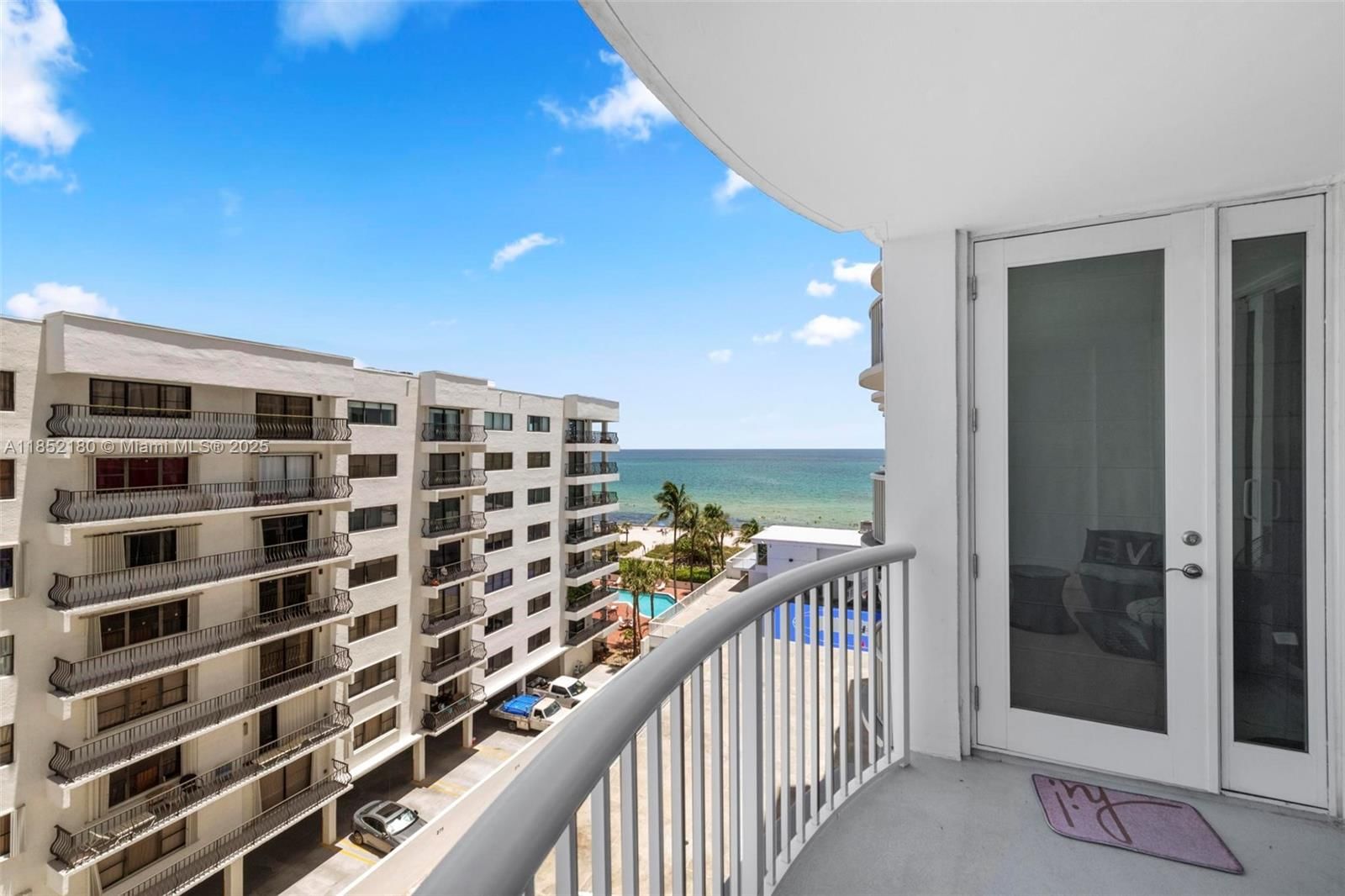 Real estate property located at 5401 Collins Ave #511, Miami-dade, The Carriage House Condo, Miami Beach, FL