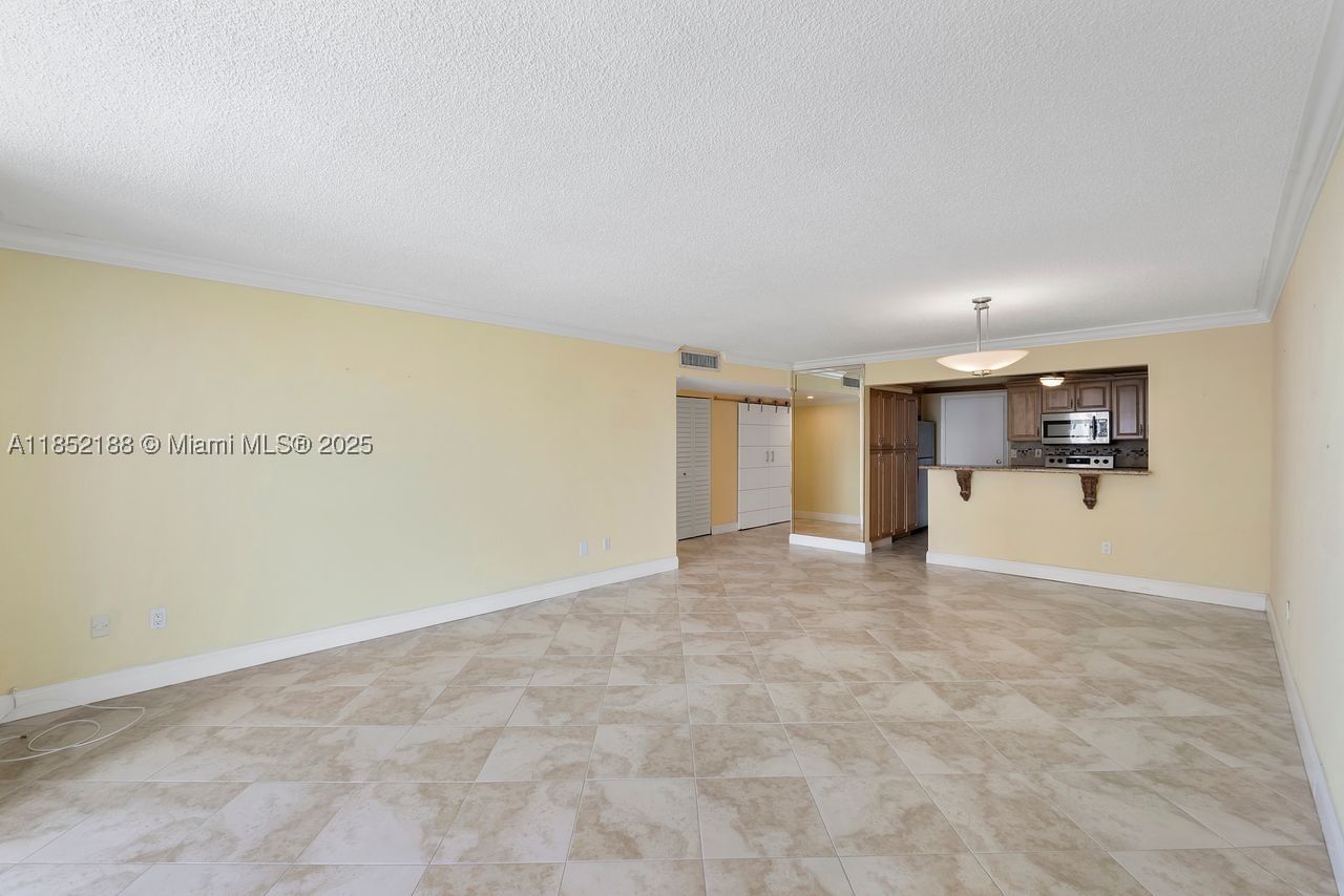 Real estate property located at 1401 Ocean Dr PH2, Broward, Stratford Towers Condo, Hollywood, FL