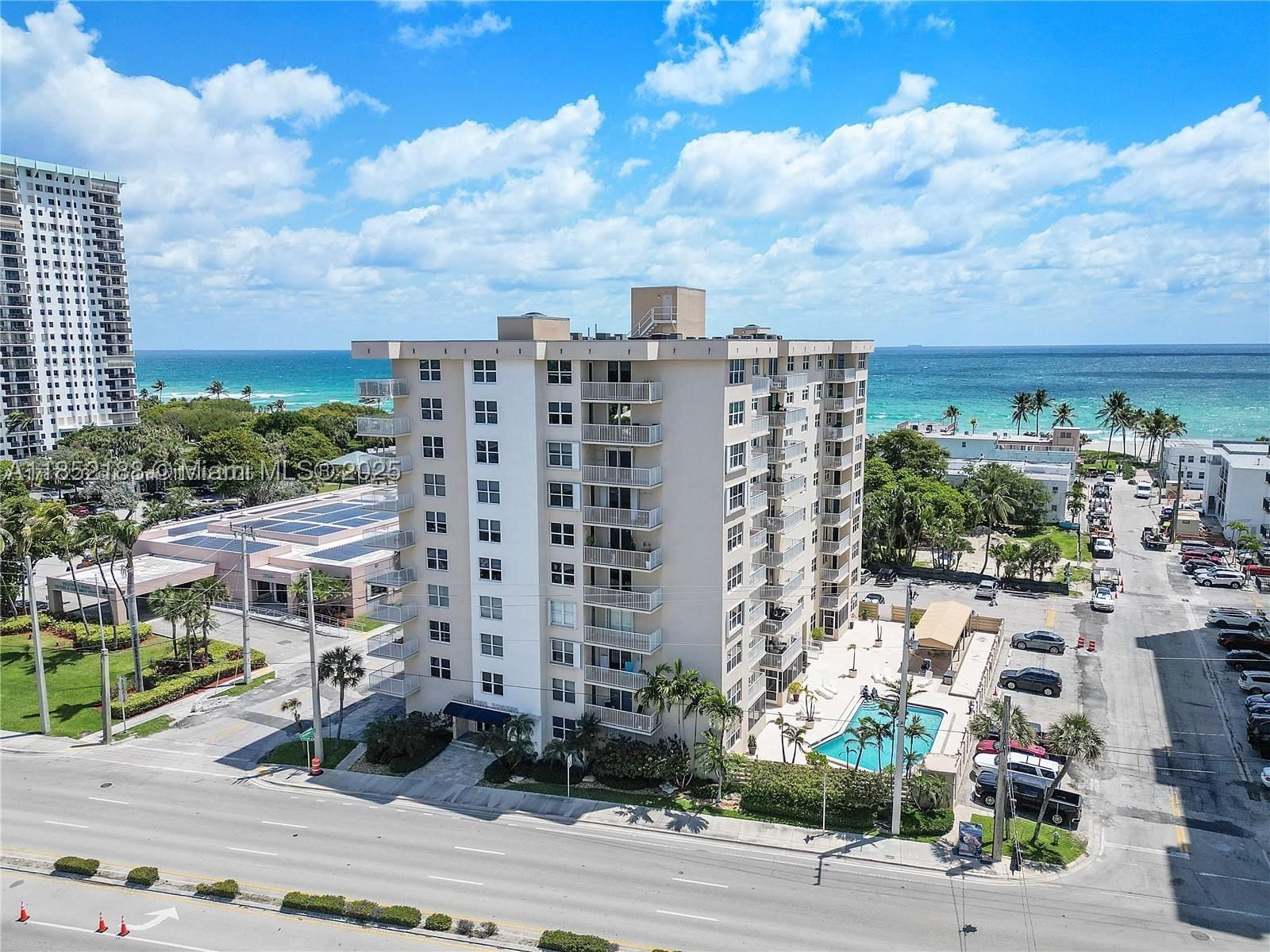 Real estate property located at 1401 Ocean Dr PH2, Broward, Stratford Towers Condo, Hollywood, FL