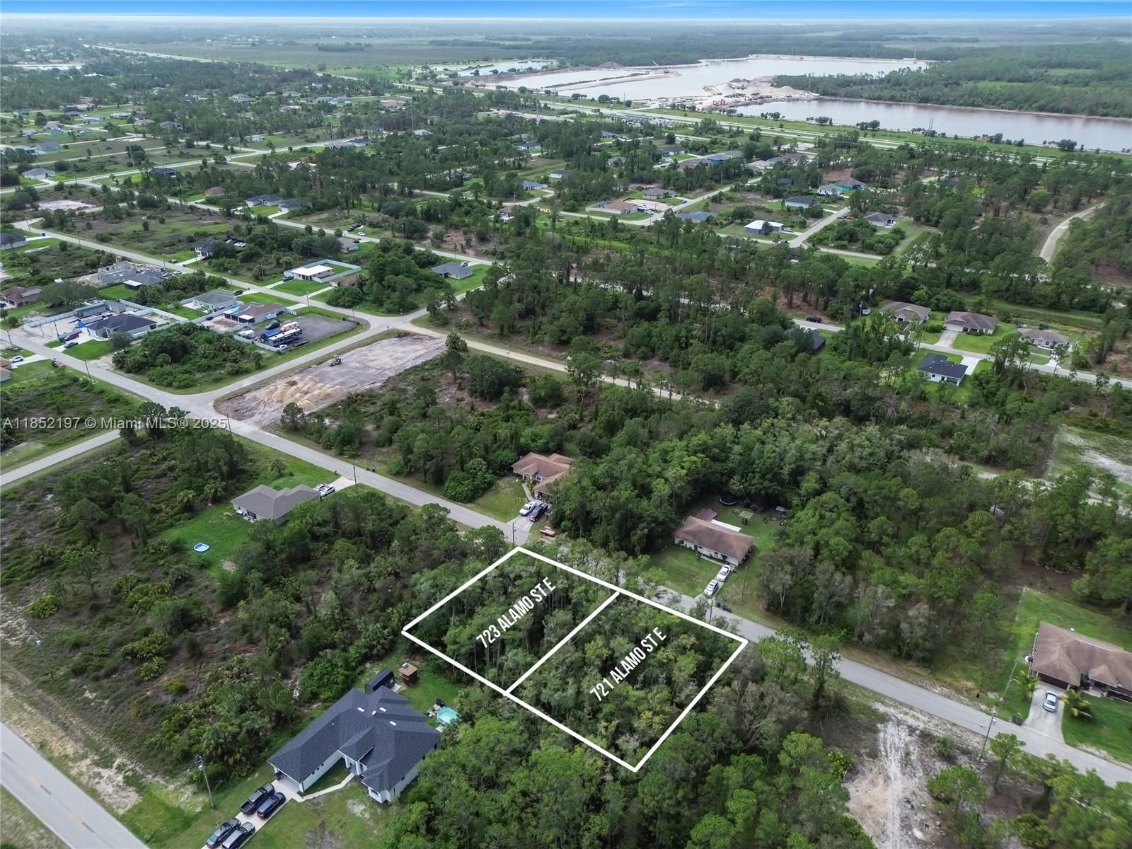Real estate property located at 723 Alamo ST E, Lee, Lehigh Acres, Lehigh Acres, FL