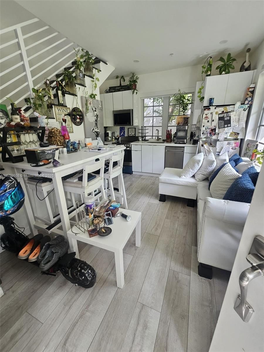 Real estate property located at 1610 Euclid Ave A111, Miami-dade, Lincoln Sub, Miami Beach, FL