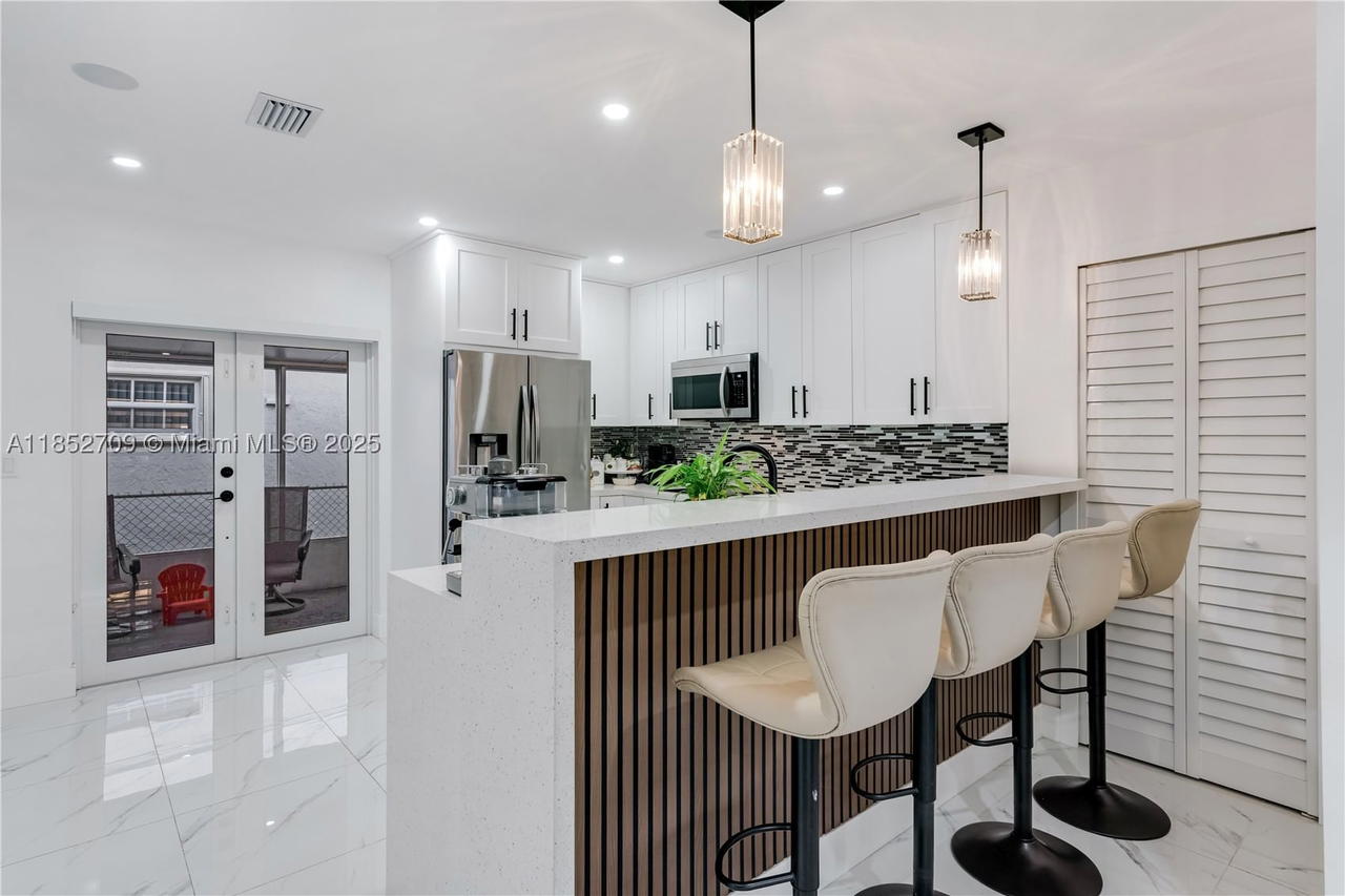 Real estate property located at 9311 37th St, Miami-dade, Central Heights, Miami, FL