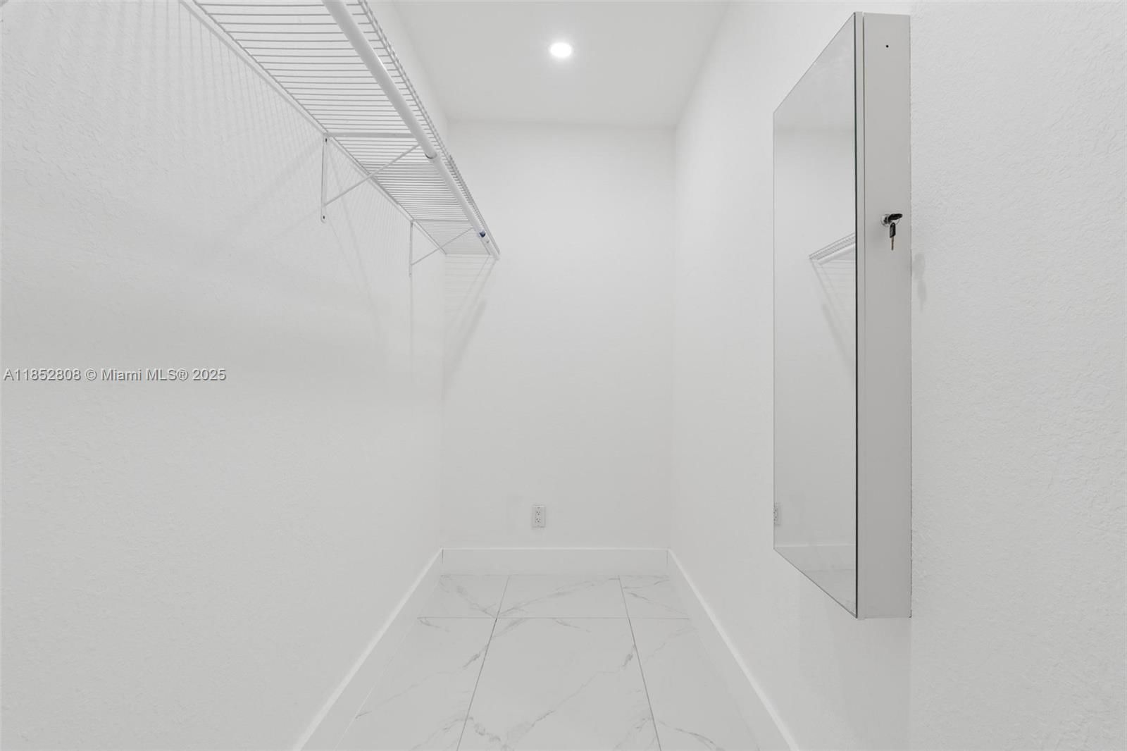 Real estate property located at 4205 10th Ave, Miami-dade, Ingleside Park, Hialeah, FL