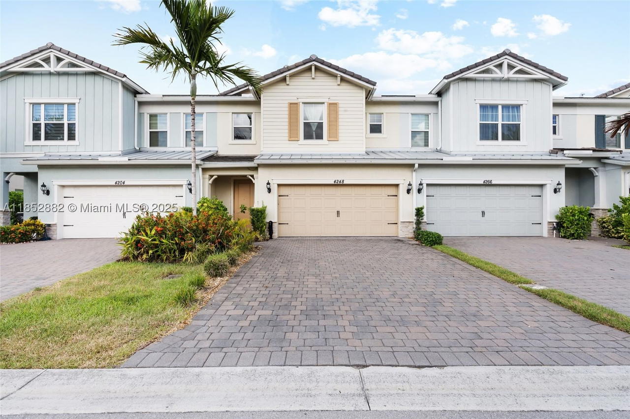 Real estate property located at 4248 Ficus St, Broward, Hillcrest Country Club So, Hollywood, FL