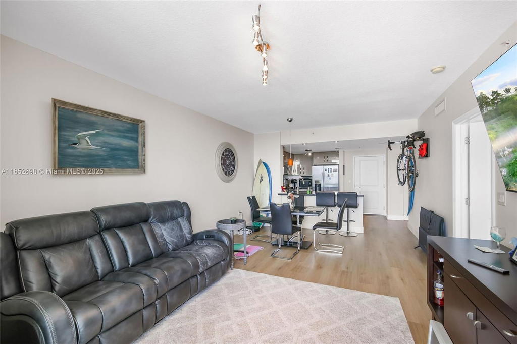 Real estate property located at 1250 Miami Ave #1911, Miami-dade, Vue At Brickell Condo, Miami, FL