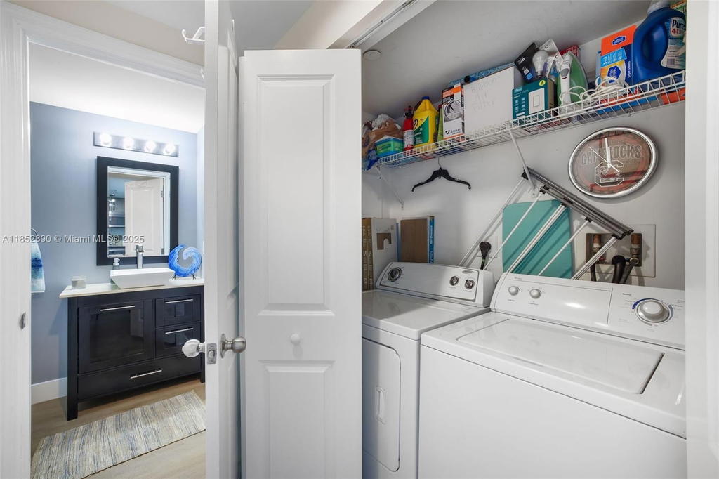 Real estate property located at 1250 Miami Ave #1911, Miami-dade, Vue At Brickell Condo, Miami, FL