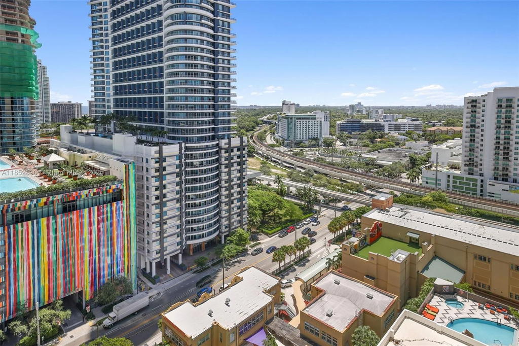 Real estate property located at 1250 Miami Ave #1911, Miami-dade, Vue At Brickell Condo, Miami, FL