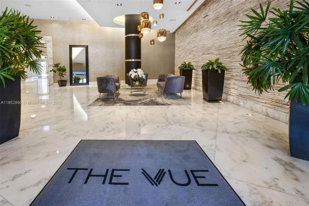 Real estate property located at 1250 Miami Ave #1911, Miami-dade, Vue At Brickell Condo, Miami, FL