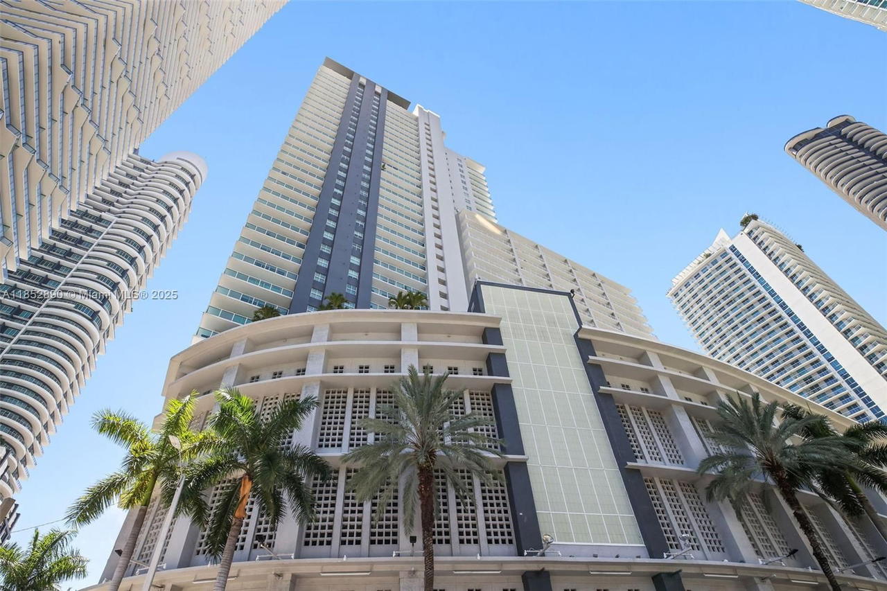 Real estate property located at 1250 Miami Ave #1911, Miami-dade, Vue At Brickell Condo, Miami, FL