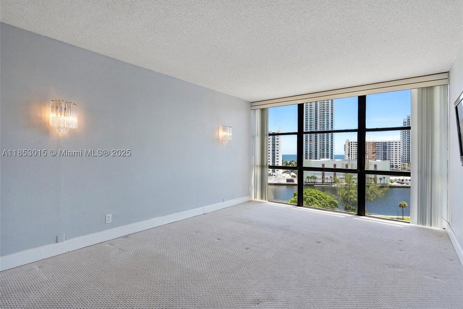 Real estate property located at 800 Parkview Dr #1030, Broward, Oceanview Park Condo, Hallandale Beach, FL