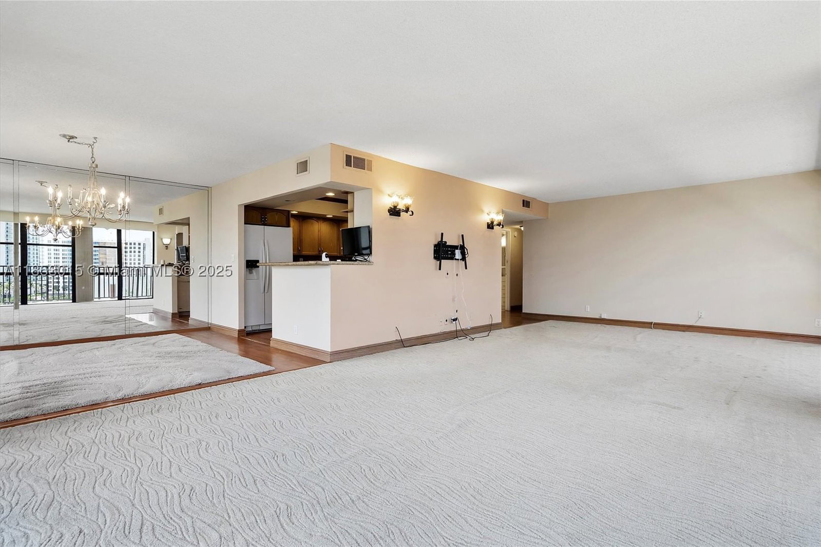 Real estate property located at 800 Parkview Dr #1030, Broward, Oceanview Park Condo, Hallandale Beach, FL