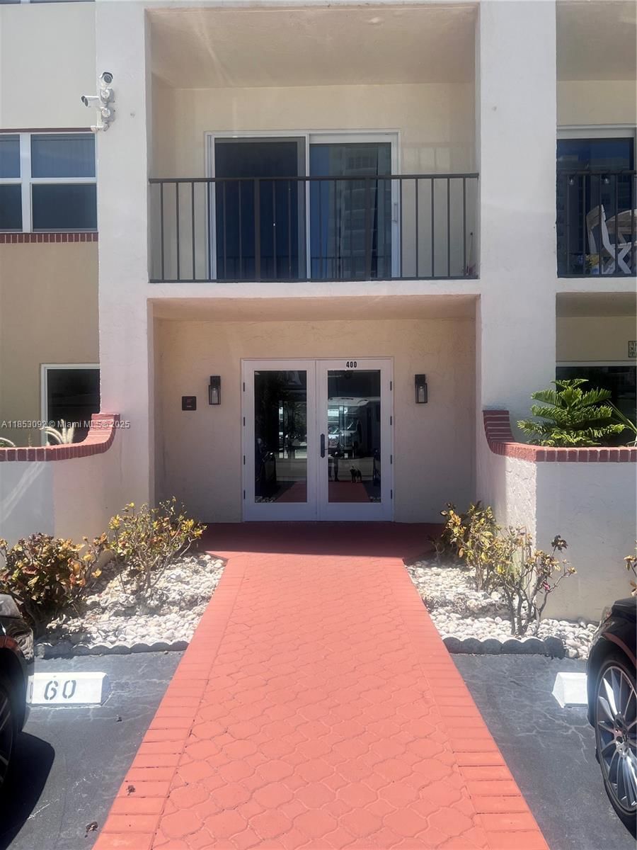 Real estate property located at 400 Riverside Dr #106, Broward, Lado Del Rio Condo, Pompano Beach, FL