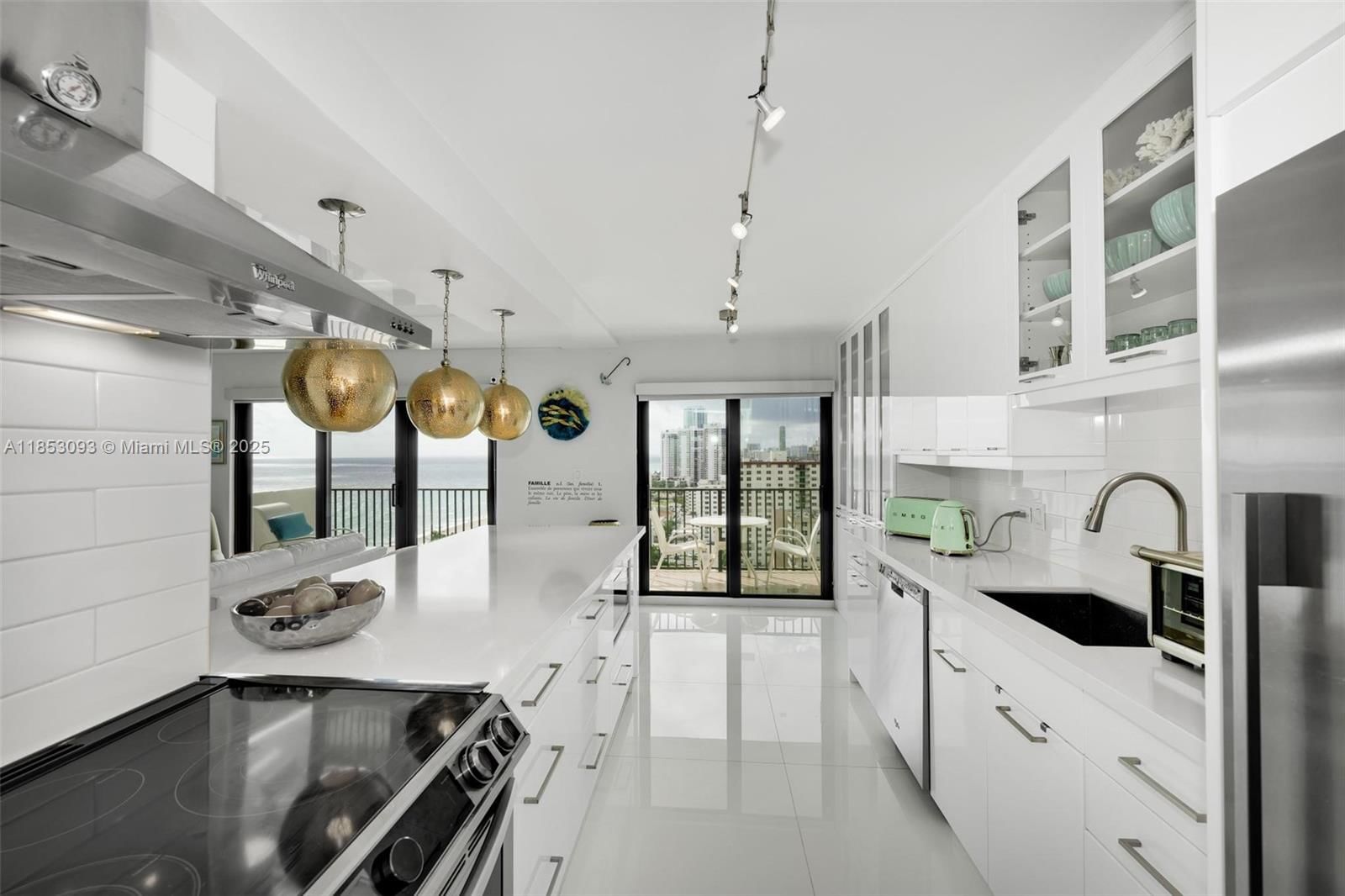 Real estate property located at 1201 Ocean Dr #1904S, Broward, Summit Condo, Hollywood, FL
