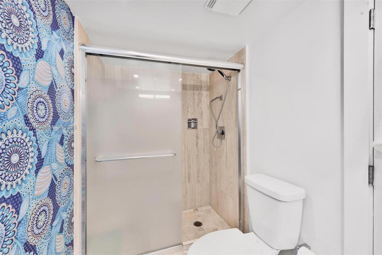 Real estate property located at 1201 Ocean Dr #1904S, Broward, Summit Condo, Hollywood, FL