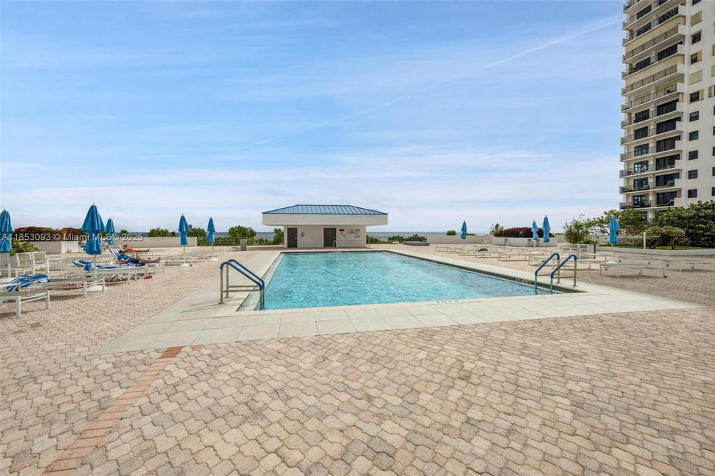 Real estate property located at 1201 Ocean Dr #1904S, Broward, Summit Condo, Hollywood, FL