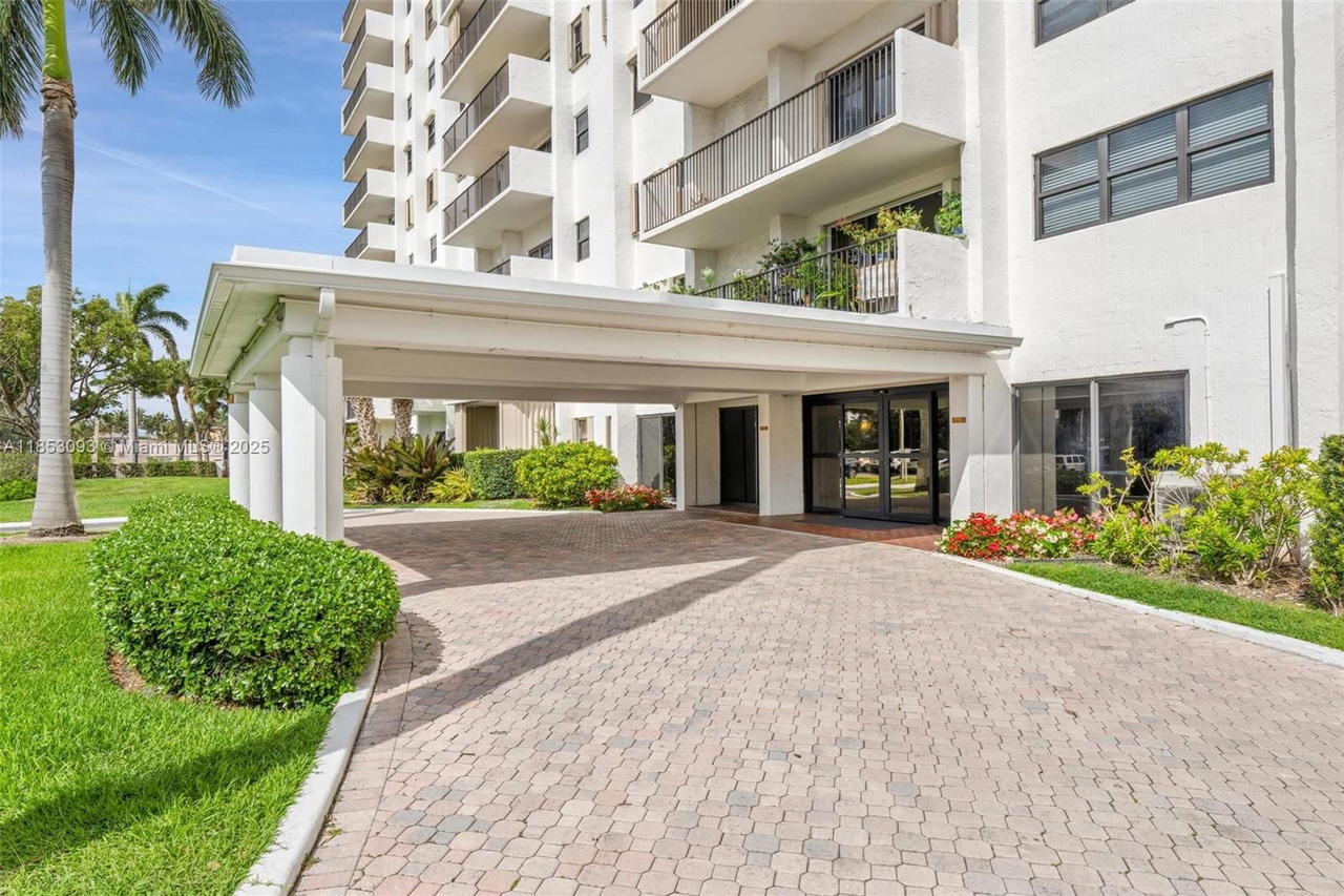 Real estate property located at 1201 Ocean Dr #1904S, Broward, Summit Condo, Hollywood, FL