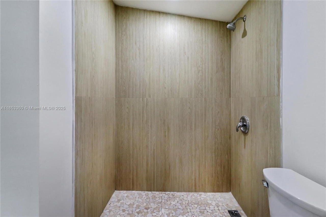 Real estate property located at 9781 159th St, Miami-dade, Palmetto Country Club Est, Miami, FL