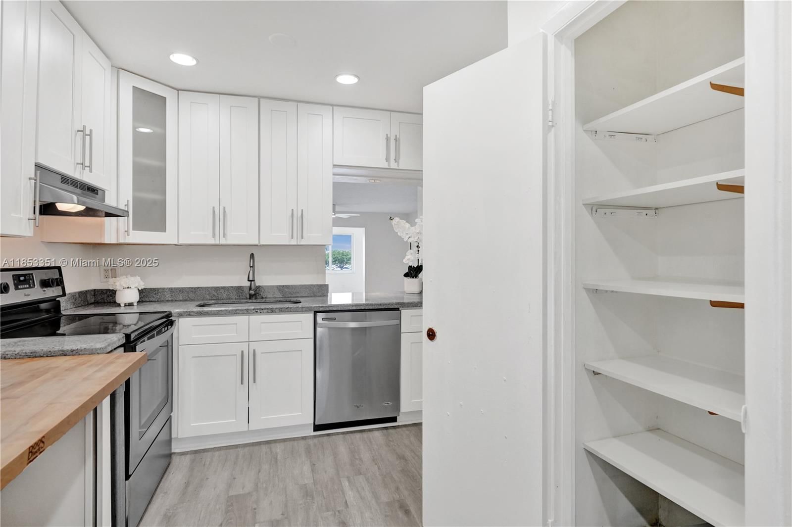 Real estate property located at 873 195th St #309, Miami-dade, Azure Lake Condo, North Miami Beach, FL