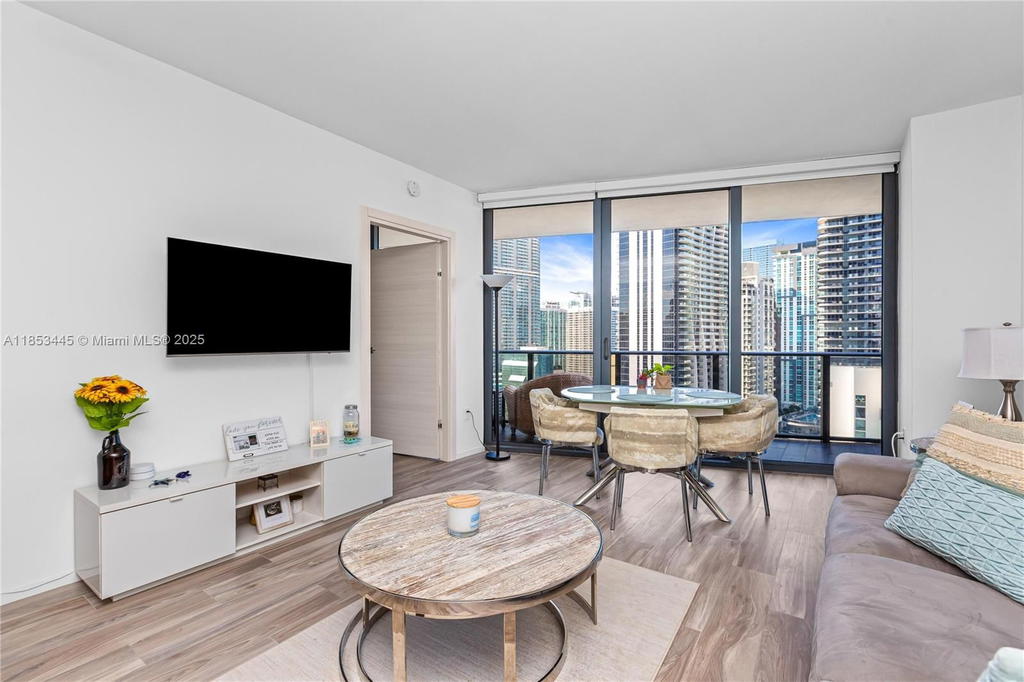 Real estate property located at 801 Miami Ave #2503, Miami-dade, 801 Sma Residences Condo, Miami, FL