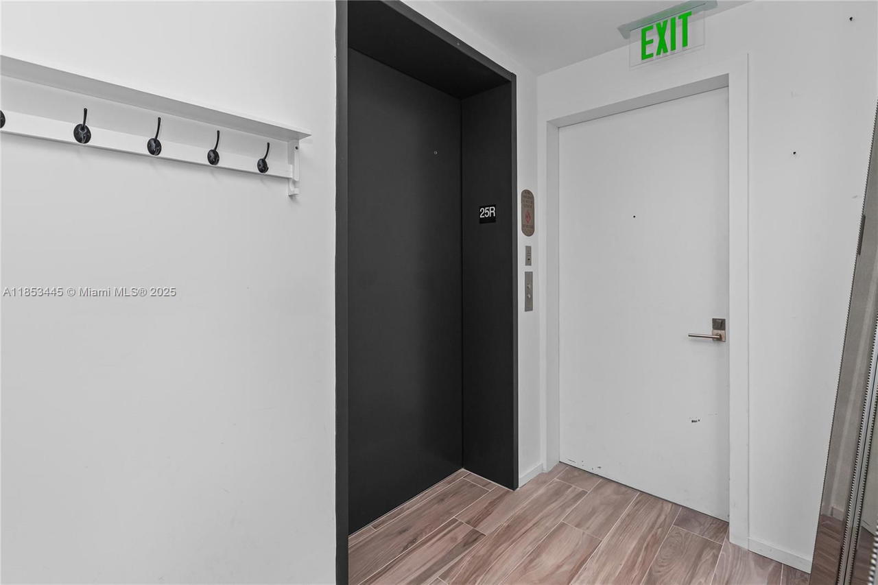 Real estate property located at 801 Miami Ave #2503, Miami-dade, 801 Sma Residences Condo, Miami, FL