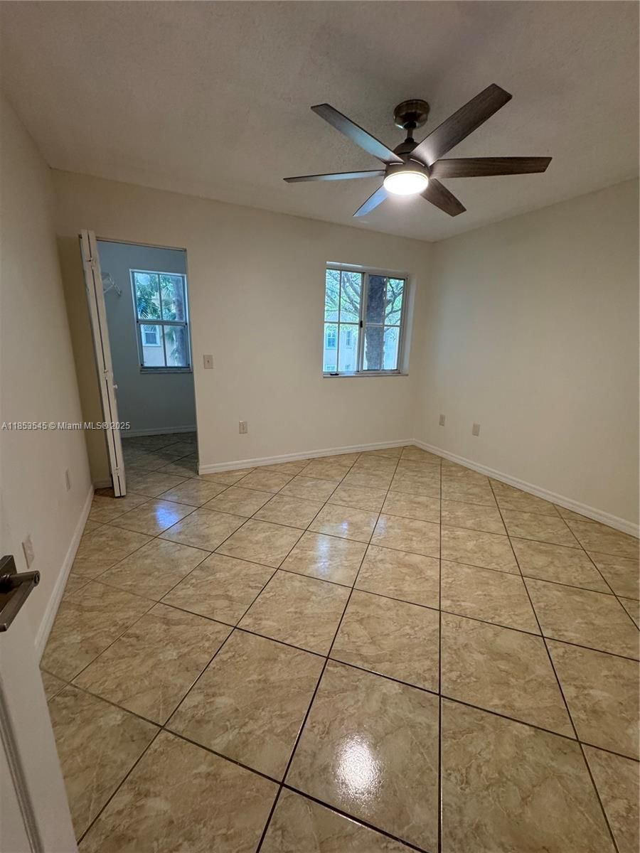 Real estate property located at 2433 Centergate Dr #204, Broward, Aventine At Miramar Condo, Miramar, FL