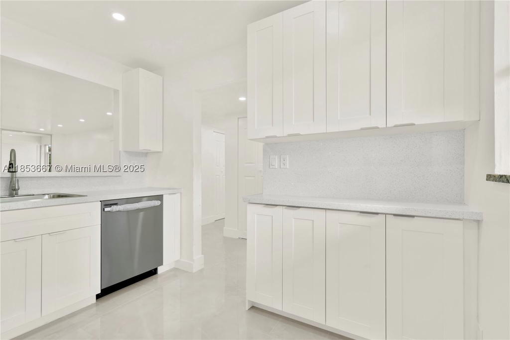 Real estate property located at 8320 Sands Point Blvd M107, Broward, Sands Point Condominium I, Tamarac, FL