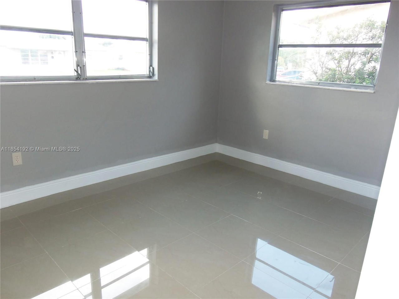 Real estate property located at 5960 16th Ct, Broward, Fourth Add To Sunrise Gol, Sunrise, FL