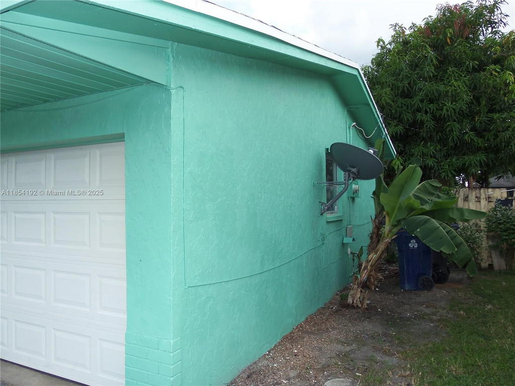 Real estate property located at 5960 16th Ct, Broward, Fourth Add To Sunrise Gol, Sunrise, FL