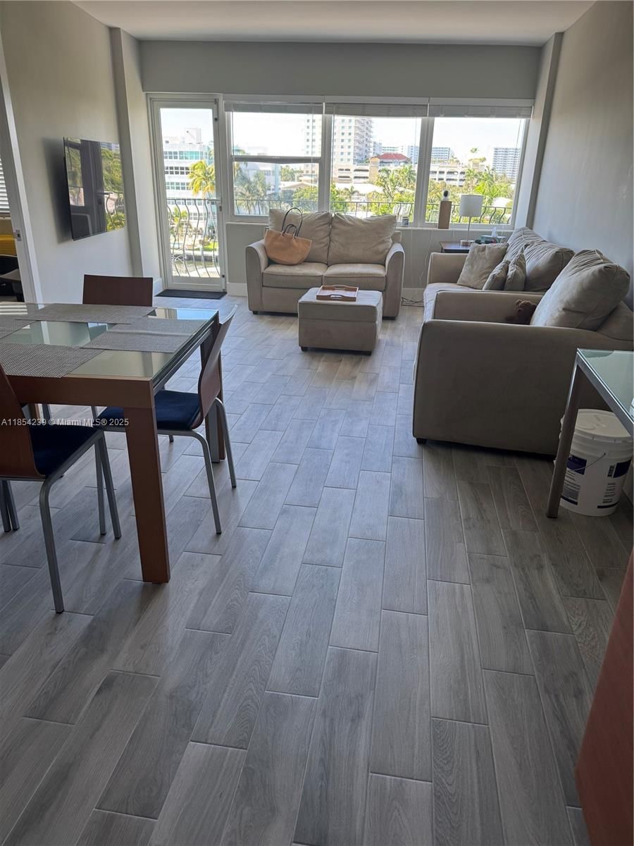 Real estate property located at 3250 28th St #507, Broward, Le Cercle By The Beach Co, Fort Lauderdale, FL