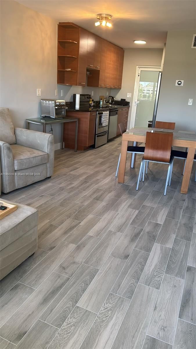 Real estate property located at 3250 28th St #507, Broward, Le Cercle By The Beach Co, Fort Lauderdale, FL